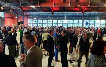 Les participants à l'inauguration de la ligne b du métro à la Halle de la Courrouze