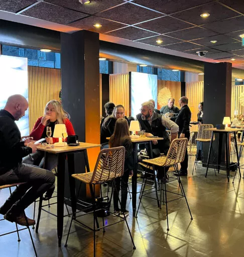 cocktail lors d'une soirée Club Entreprises au Liberté