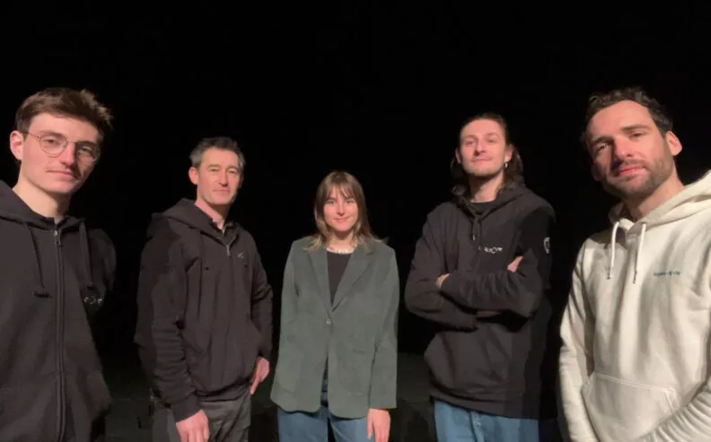 Les membres de l'équipe de la salle du Ponant